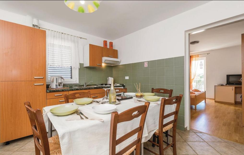 Apartments Franelli Брсеч Экстерьер фото